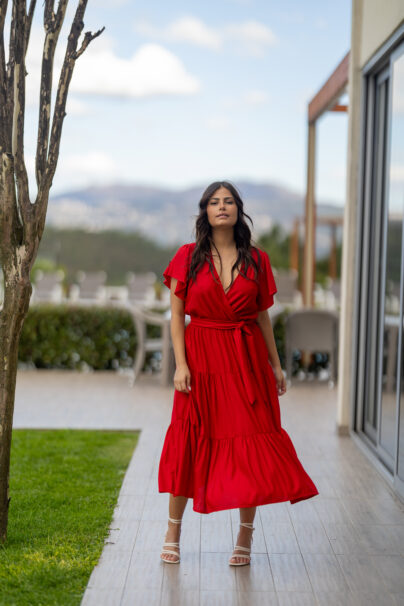Vestido folhos franzidos